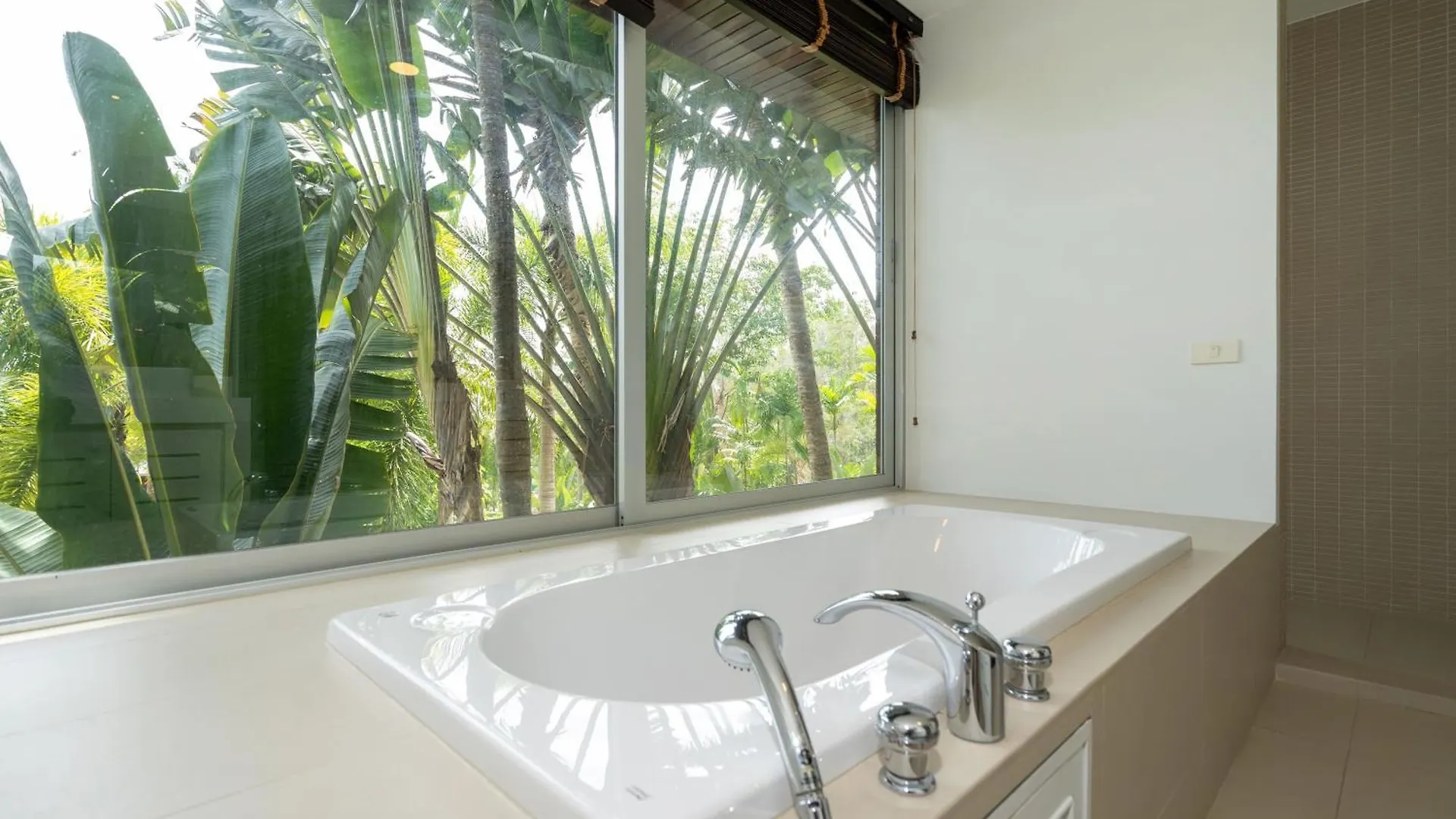 Luxury 3Br Villa C Layan Estate, Idyllic Retreat Near Beach 0*, Layan Plajı Tayland