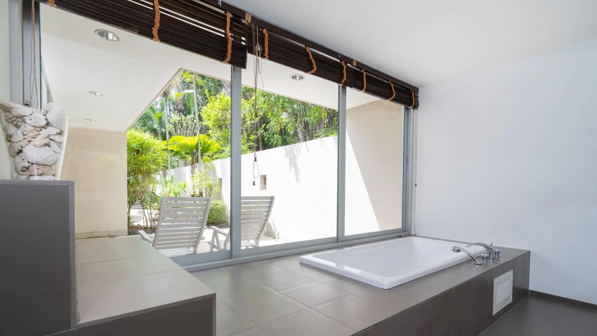 Luxury 3Br Villa C Layan Estate, Idyllic Retreat Near Beach
